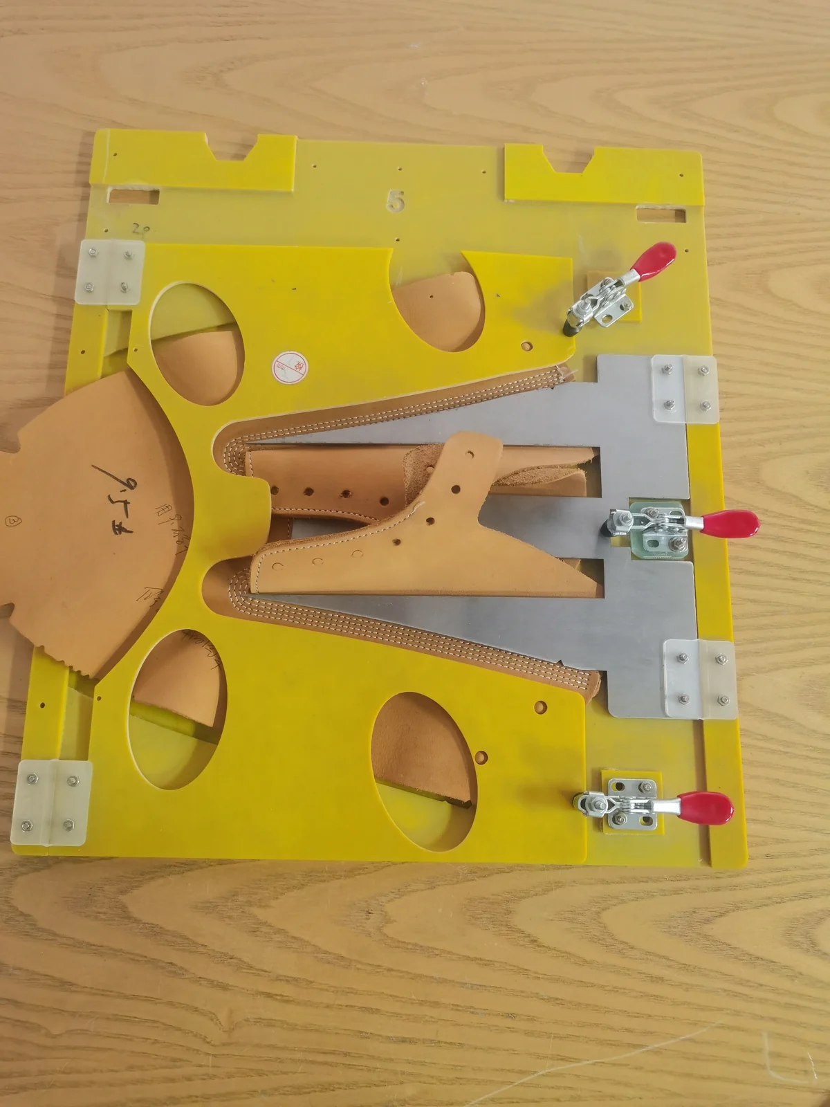 Shoe-upper Fixture Positioning